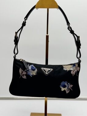 Prada Nylon Pochette Floral Black💝💝💝